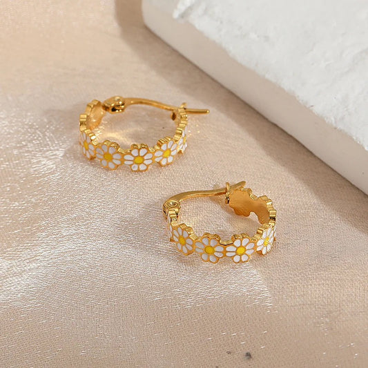 Daisy flower hoop earring