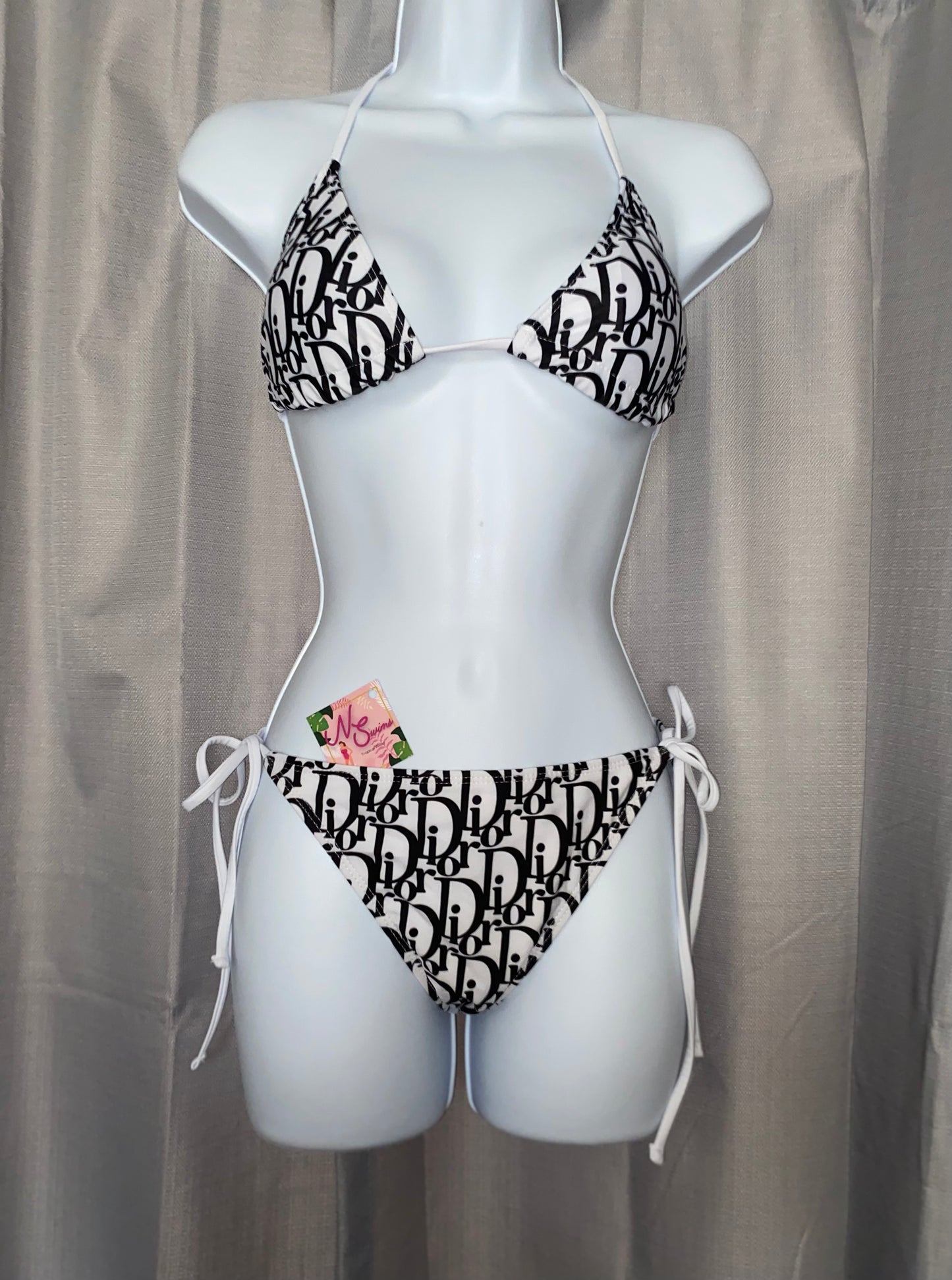 D black & white bikini