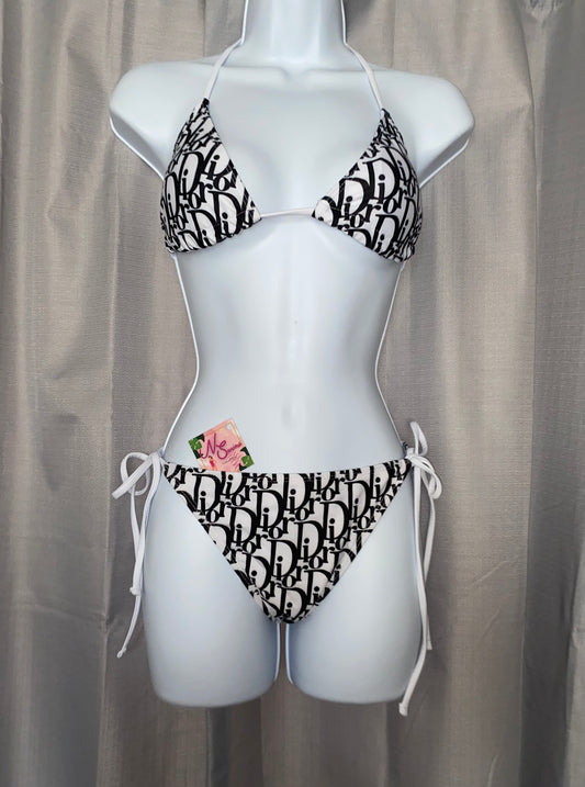 D black & white bikini